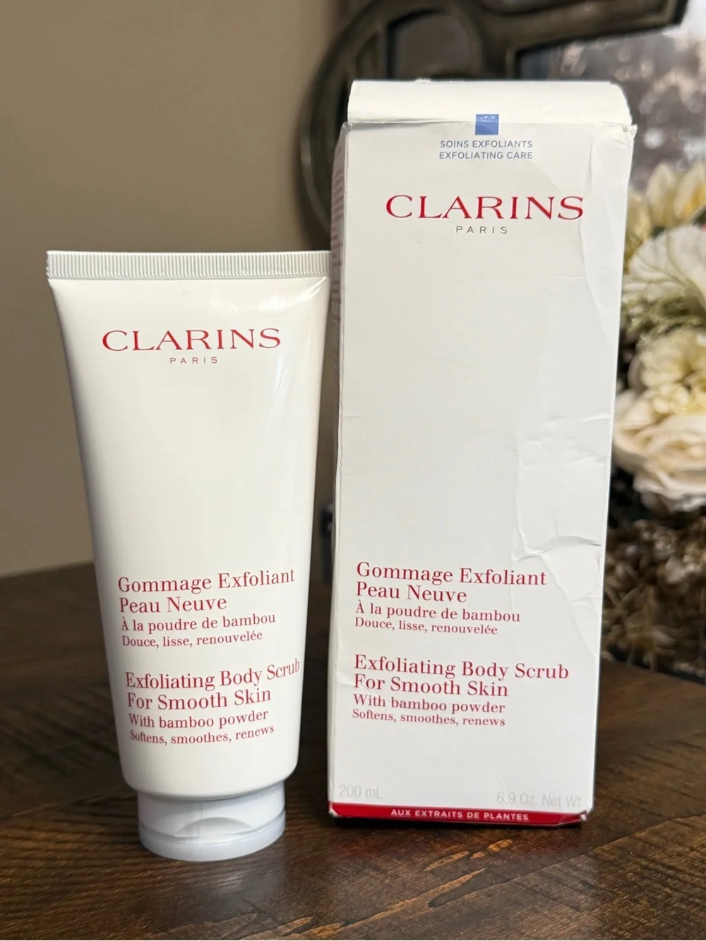 Clarins Exfoliating Body Scrub For Smooth Skin With Bamboo Powder 200ml/6.9 Fl